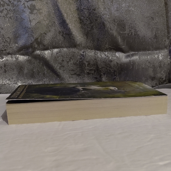 Ending The First. By Katherine Applegate. Book Two Of Series. Harper publishing - Picture 5 of 6